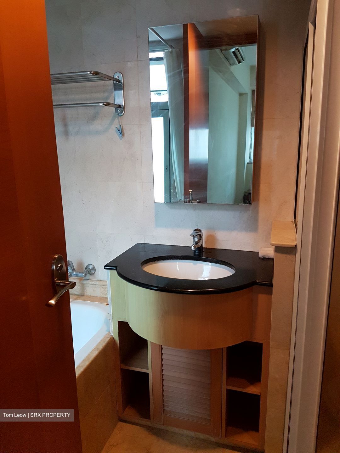 Queens (D3), Condominium #329327771